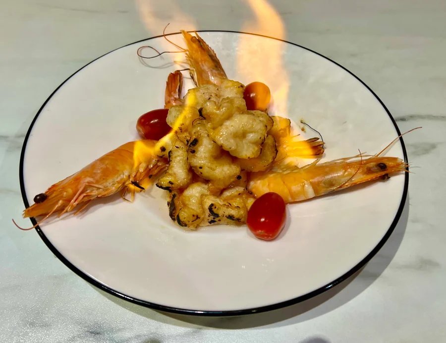 Flambéed king prawns (peeled) with sweet sauce