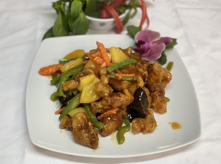 Sweet and sour stir-fried pork