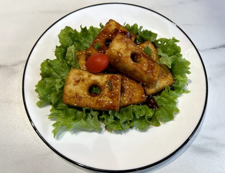 Veggie — Chef’s stir-fried tofu with sweet sauce