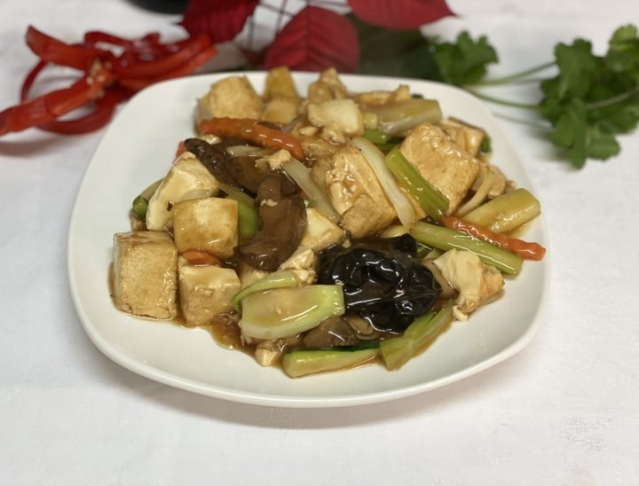 Veggie — Stir-fried tofu with mixed vegetables